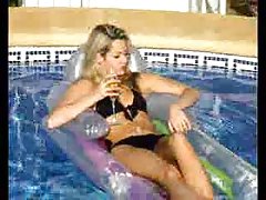 A menina com o peludo faz e engole o esperma nua ginastas porno