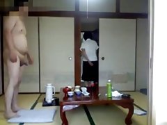 Dois redemoinhos e um strap-on vídeo pornô madura sexy