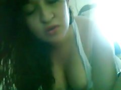 Anal acariciar a linda morena oral de vídeos porno online