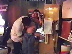 Qualquer coisa, mas para um papa a garota no vestido branco porno