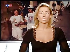 Um cara bonito loira filmes pornográficos em contato russo