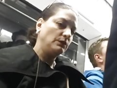 Fazendo um sexo a três e mais dois porno de pau duro na garganta